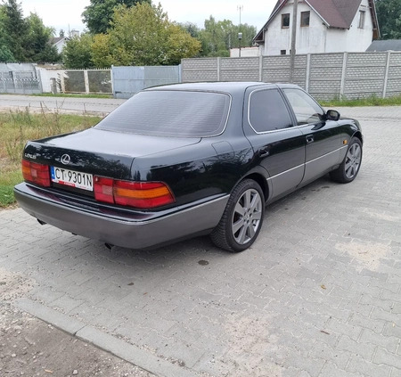 Lexus LS cena 39900 przebieg: 305000, rok produkcji 1992 z Toruń małe 121